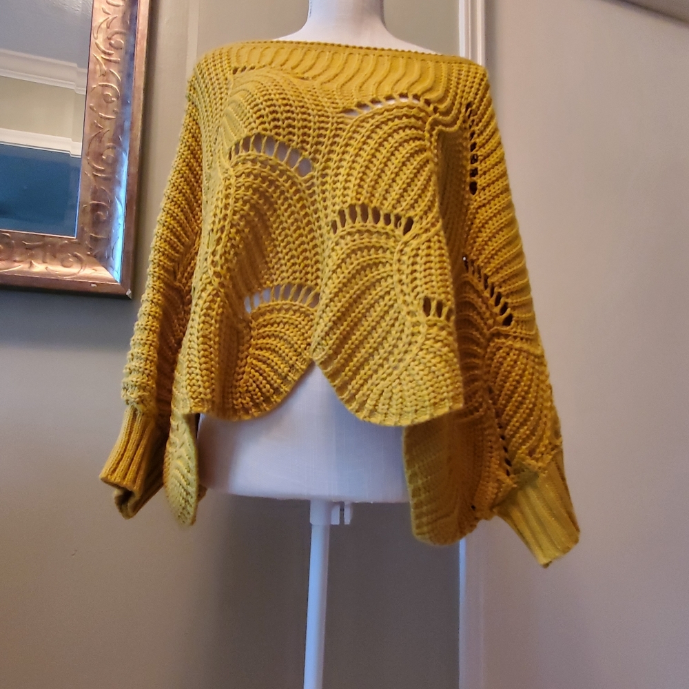 Sweater - Picture 9 of 10